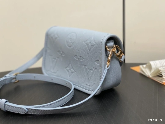 VUITTON Nano Diane-19*10.5*6 CM LOUIS 0413